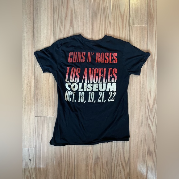 Medium Mens Gun N’ Roses Short Sleeved Tee - Picture 2 of 2